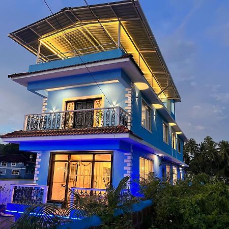 Dibs On Blue Morjim 호스텔 외부 사진